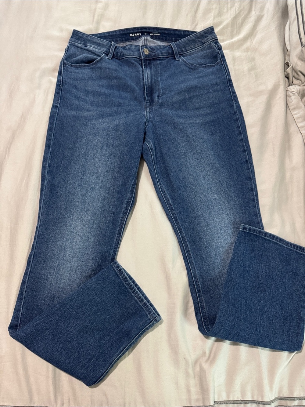 Old Navy Women's Medium Blue Straight-Leg Jeans